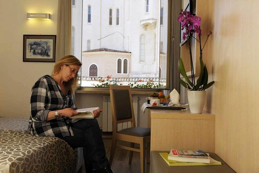 Hotel Delle Rose Каша Экстерьер фото