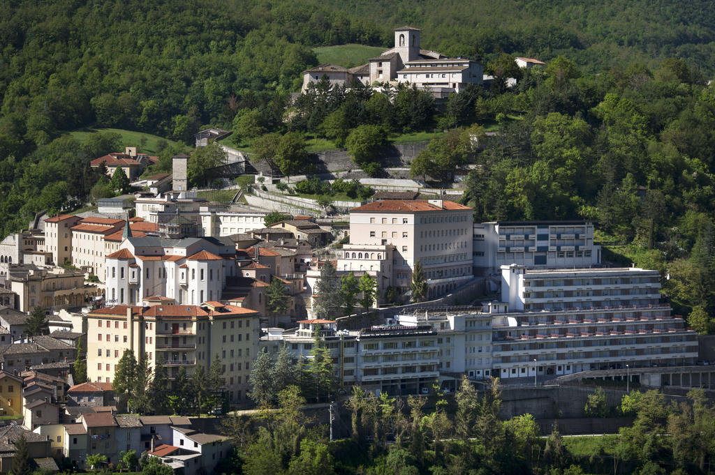 Hotel Delle Rose Каша Экстерьер фото